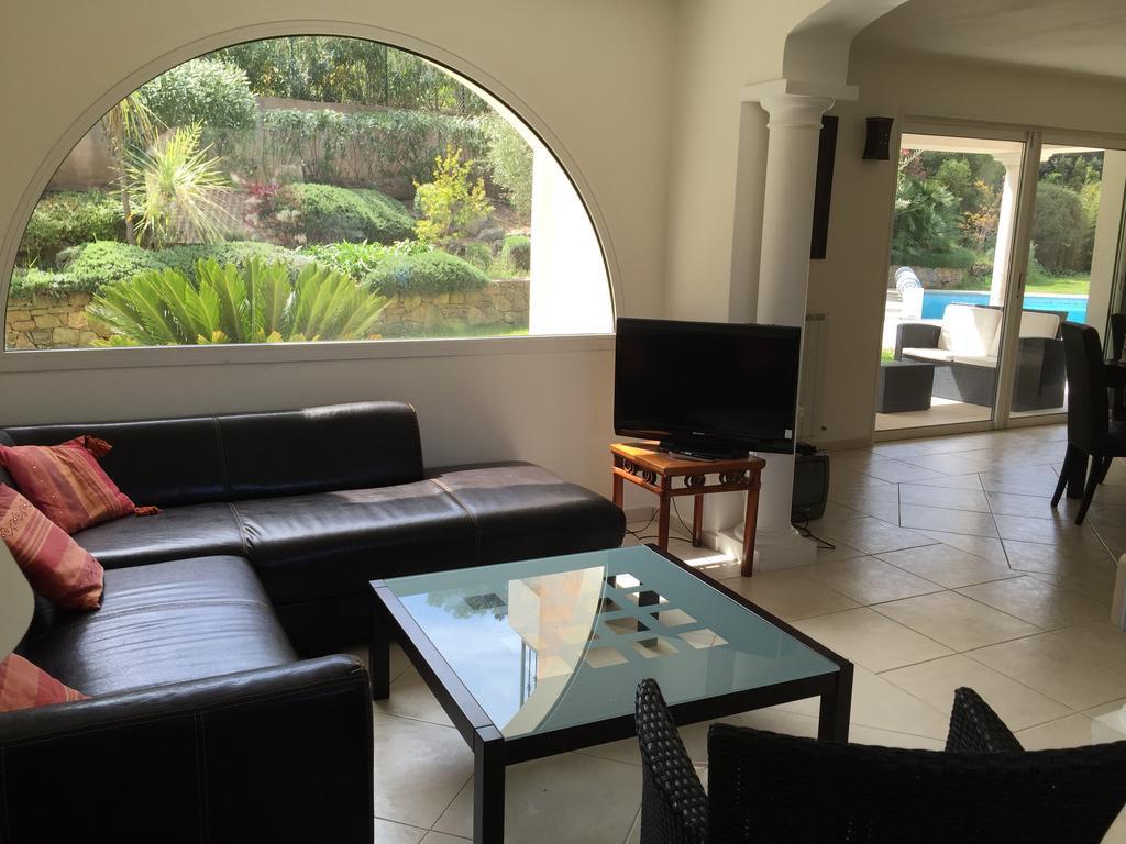 Belle Villa Dans Clos Prive - Saint Raphael Boulouris Dış mekan fotoğraf